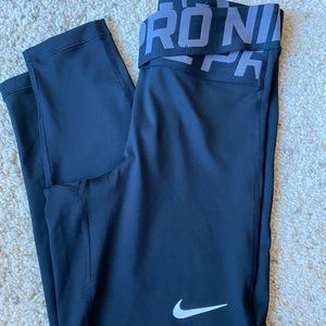 PRICEDROP ⬇️ Nike leggings.